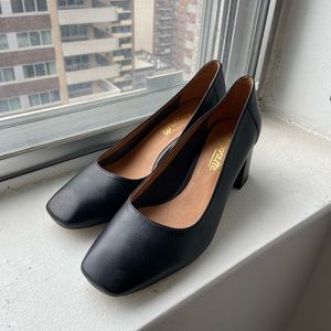 L’intervalle heels size 40